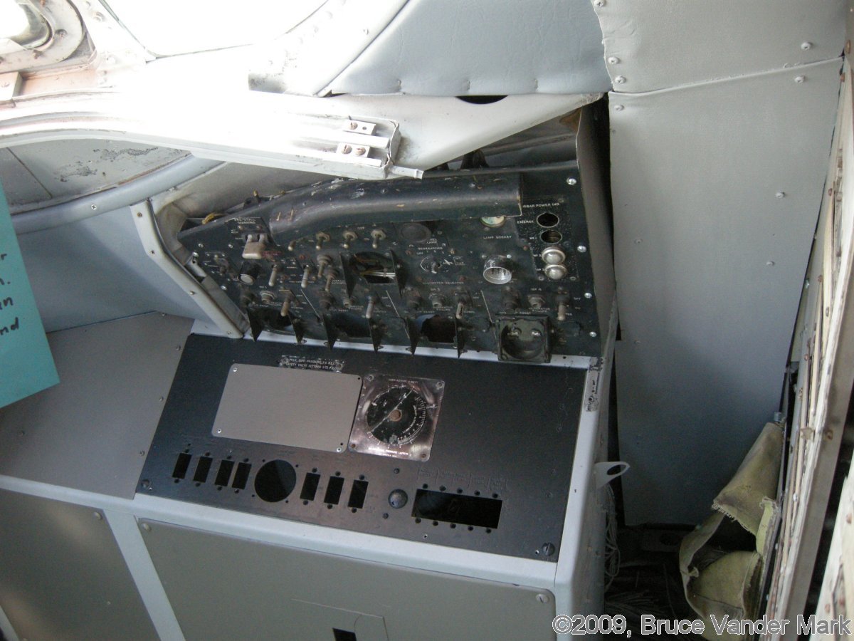 vickersviscountcockpit.jpg