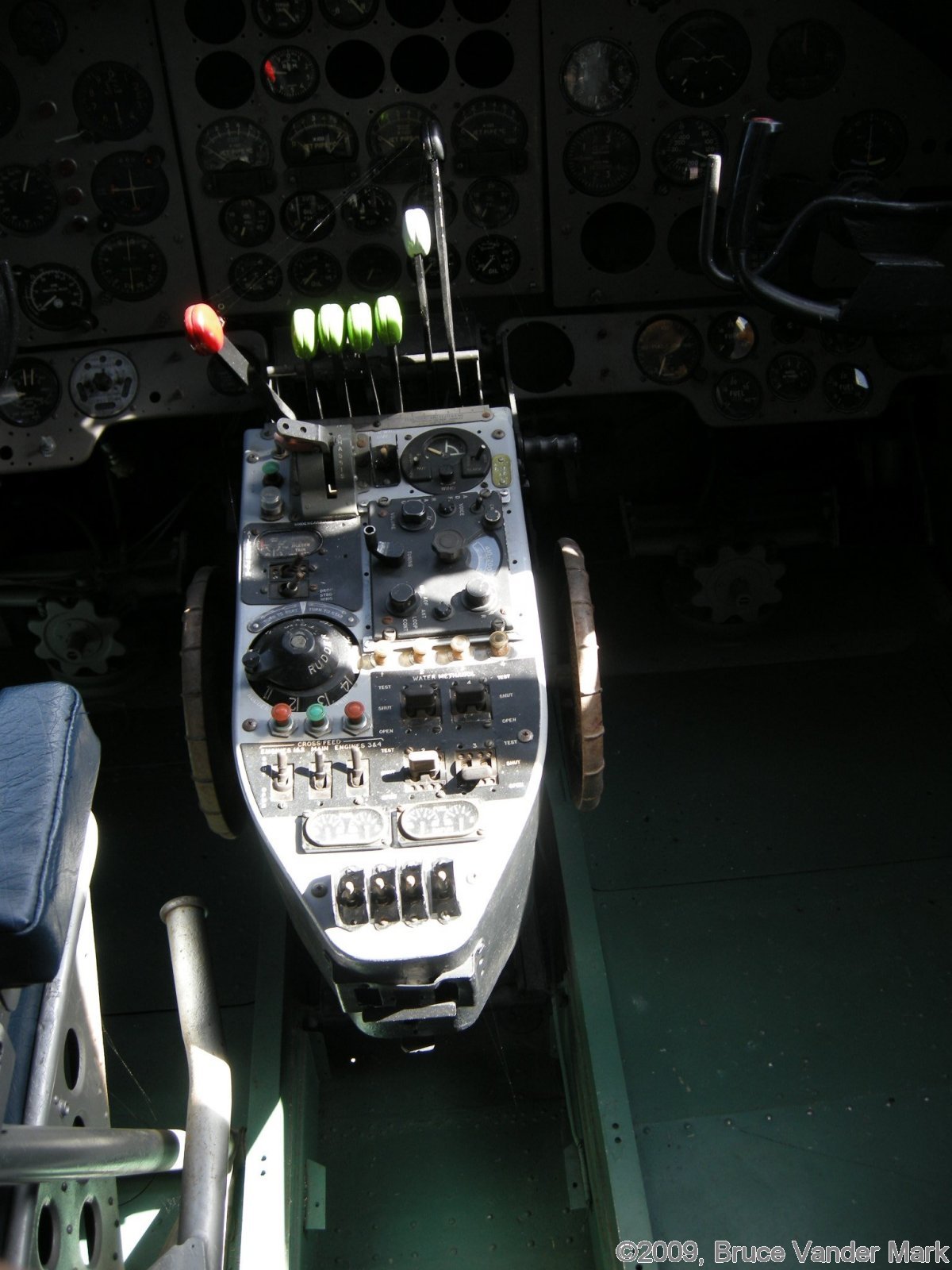 vickersviscountcockpit2.jpg